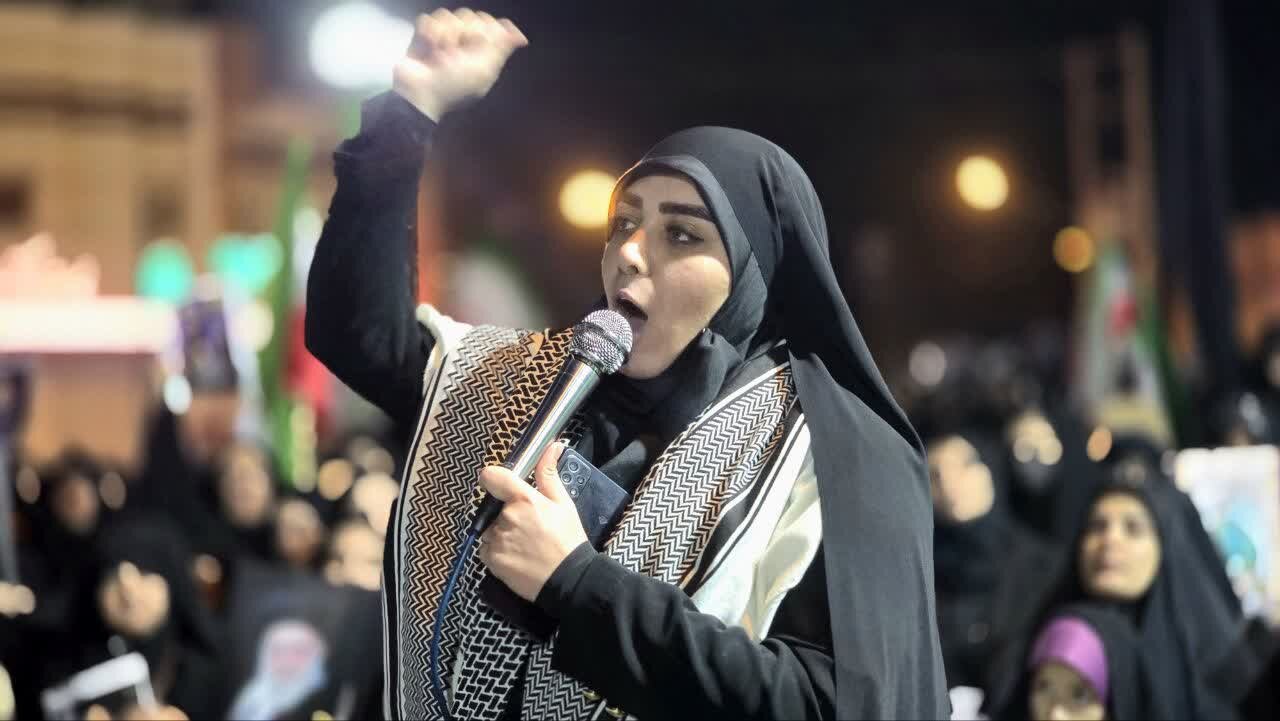 فیلم | اعلام انزجار بانوی آران و بیدگلی از جنایت های آمریکا و اسرائیل