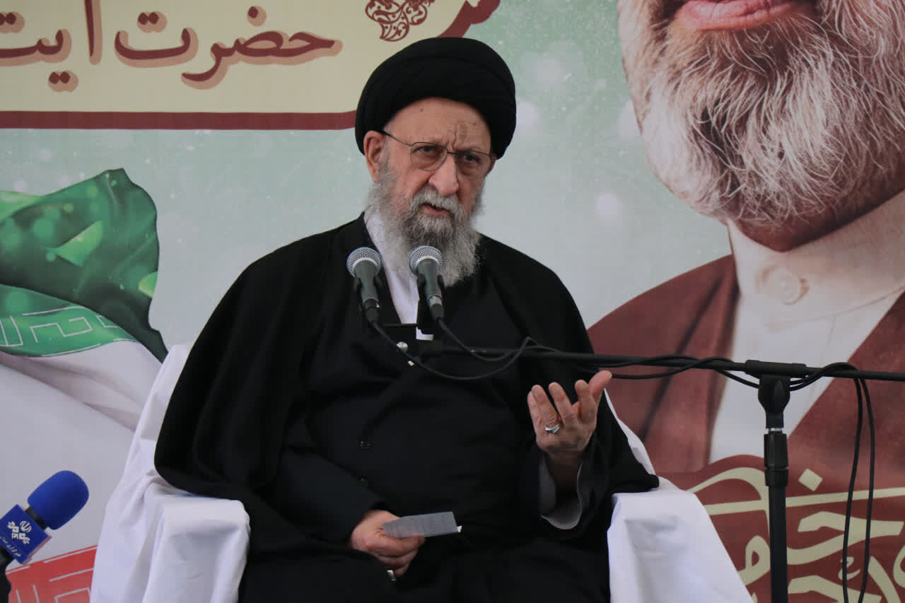 تصاویر/ بیعت علما و روحانیون گلستان با سومین رهبر انقلاب اسلامی