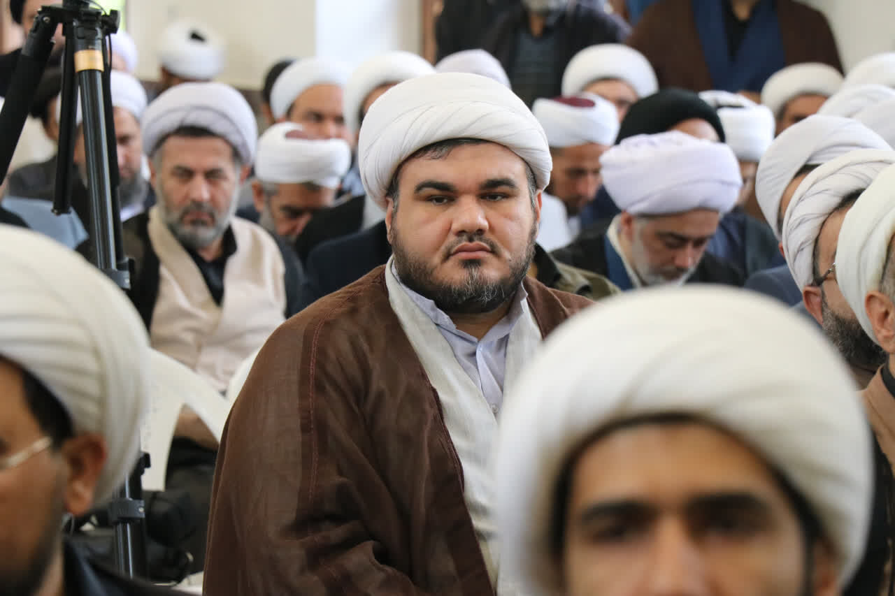 تصاویر/ بیعت علما و روحانیون گلستان با سومین رهبر انقلاب اسلامی