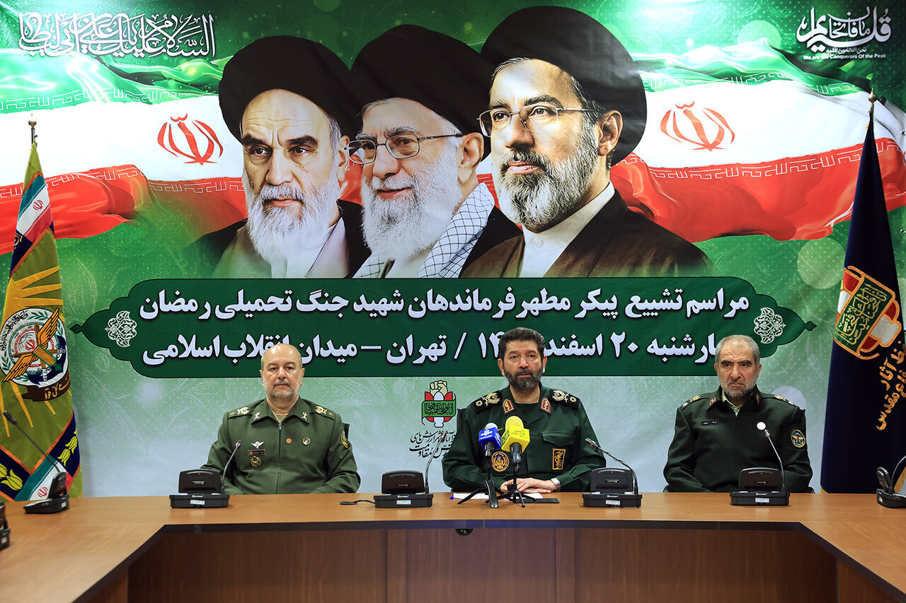 روز چهارشنبه نمایش اقتدار و حماسه‌سازی ملت ایران در کنار پیکر پاک شهدای فرمانده و مردمی