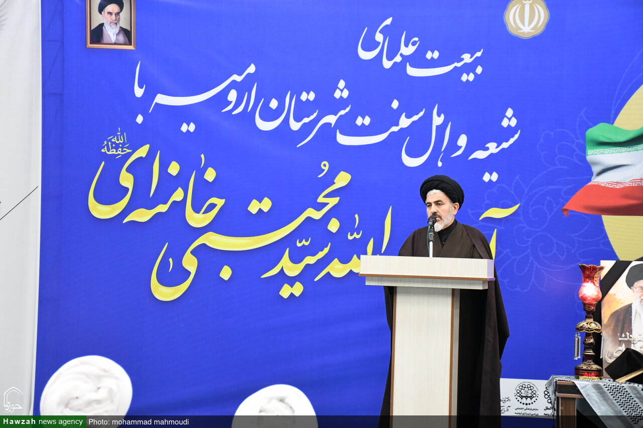 علمای ارومیه کفن‌پوش با حضرت آیت‌الله سیدمجتبی خامنه‌ای بیعت کردند