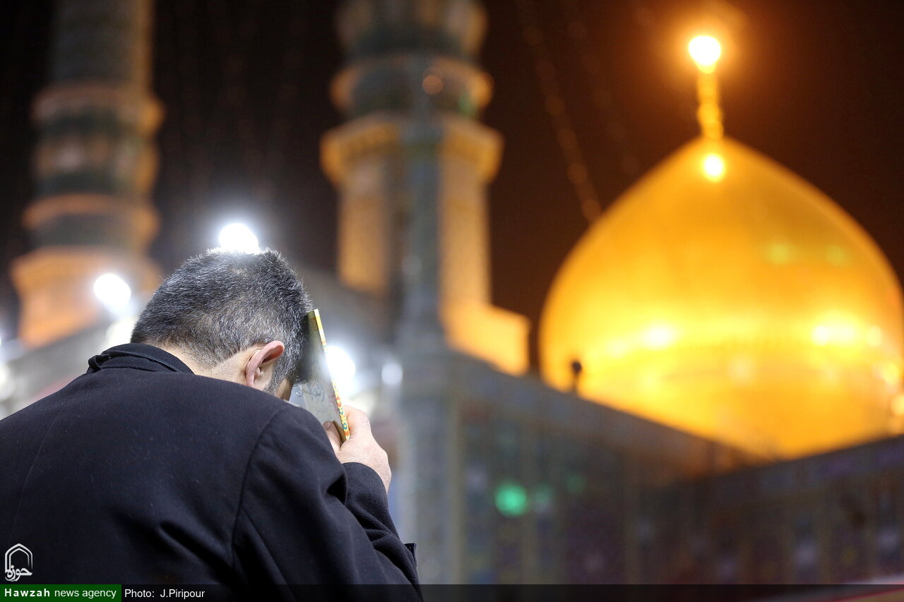 Photos/ La nuit bénie du 21 Ramadan illuminée par les prières des fidèles au sanctuaire de Hazrat Masoumeh (s)