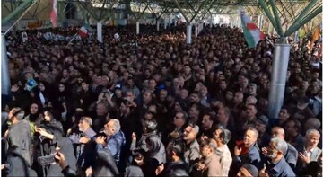 پیکر پاک ۱۶ شهید جنگ تحمیلی رمضان در بروجرد تشییع شد