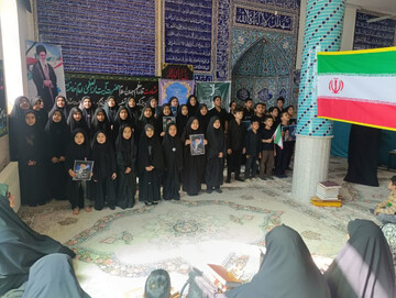 برپایی محفل قرآنی یادبود شهادت امام خامنه ای و شهدای وطن در بهاباد+تصاویر