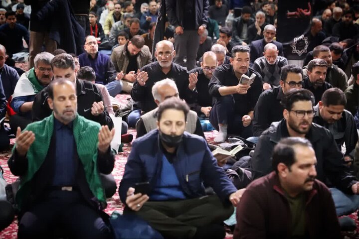 تصاویر/برگزاری مراسم شبی با شهید والامقام امید کارچانی در مصلی اراک