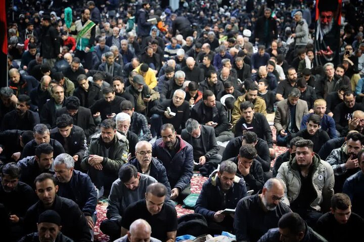 تصاویر/برگزاری مراسم شبی با شهید والامقام امید کارچانی در مصلی اراک