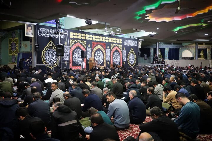 تصاویر/برگزاری مراسم شبی با شهید والامقام امید کارچانی در مصلی اراک