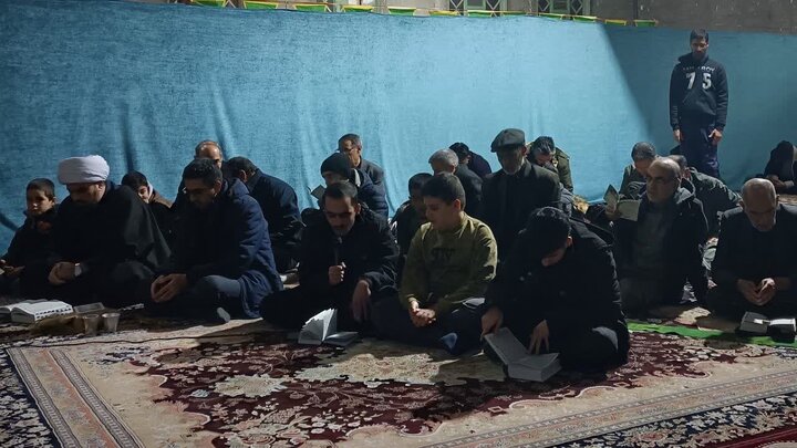 تصاویر/برکزاری مراسم احیای شب قدر در مدرسه علمیه بقیه‌الله‌الاعظم (عج) دلفان