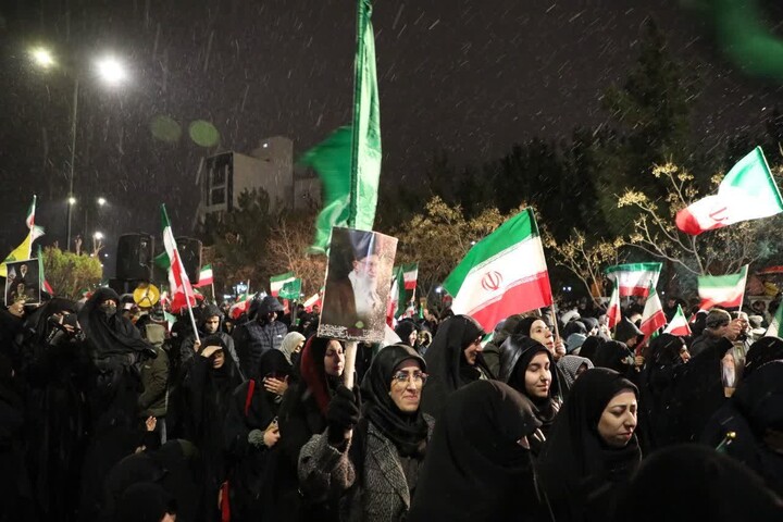 تصاویر/ دهمین شب اجتماع بزرگ‌ مردمی سمنان