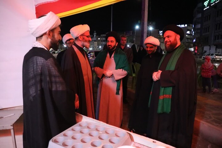 تصاویر/ بازدید نماینده ولی‌فقیه در استان در مواکب عزای سطح شهر سمنان