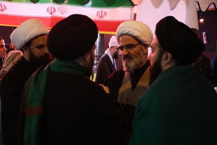 تصاویر/ بازدید نماینده ولی‌فقیه در استان در مواکب عزای سطح شهر سمنان