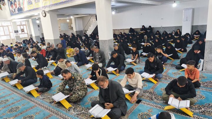 تصاویر/ جزءخوانی قرآن کریم در شهر امام حسن(ع)