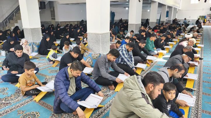 تصاویر/ جزءخوانی قرآن کریم در شهر امام حسن(ع)