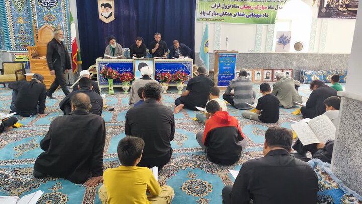تصاویر/ جزءخوانی قرآن کریم در شهر امام حسن(ع)