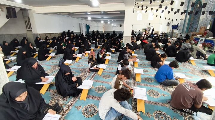 تصاویر/ جزءخوانی قرآن کریم در شهر امام حسن(ع)
