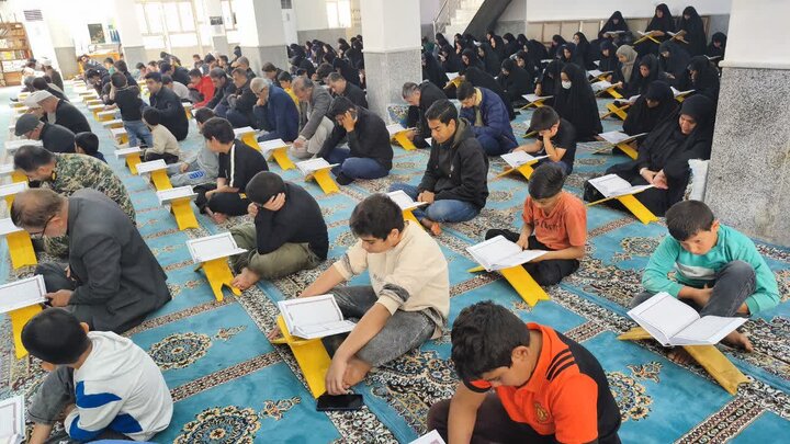 تصاویر/ جزءخوانی قرآن کریم در شهر امام حسن(ع)