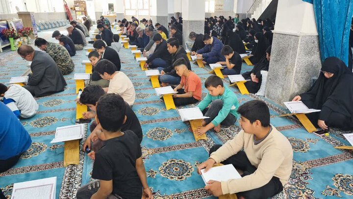 تصاویر/ جزءخوانی قرآن کریم در شهر امام حسن(ع)