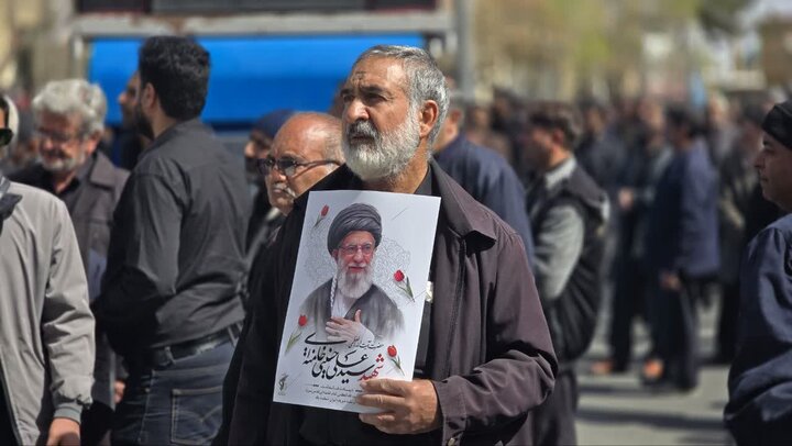 تصاویر/ مراسم باشکوه تشییع چهار شهید مدافع وطن درکاشان