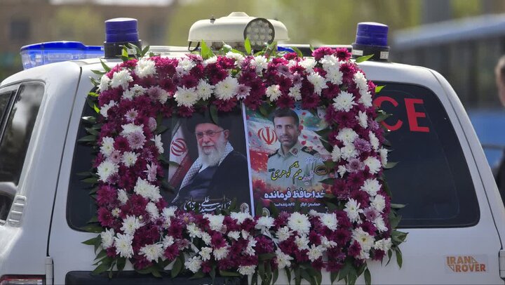 تصاویر/ مراسم باشکوه تشییع چهار شهید مدافع وطن درکاشان