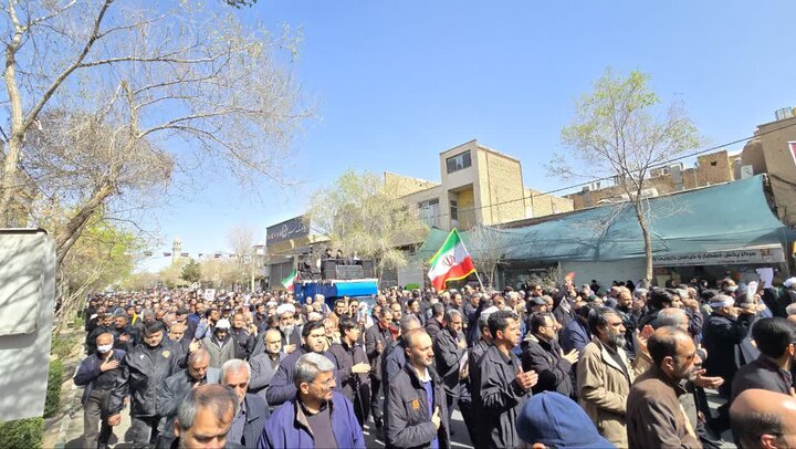 تصاویر/ مراسم باشکوه تشییع چهار شهید مدافع وطن درکاشان