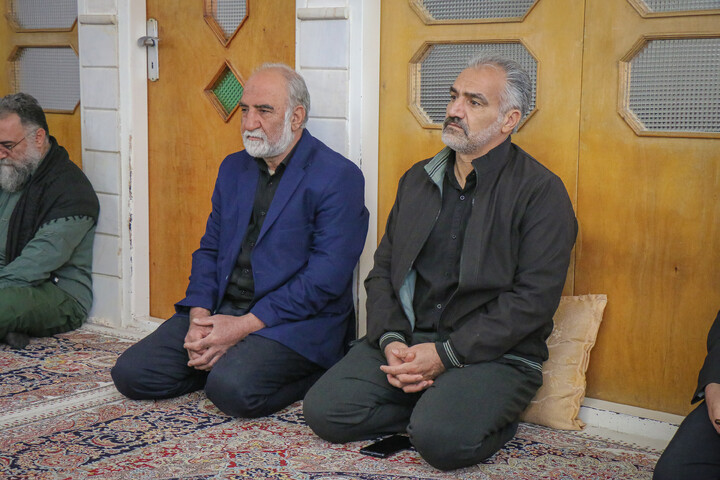تصاویر/ عرض تسلیت و تبریک اهالی رسانه قم خدمت خانواده شهید سلیمی از همکاران رسانه‌ای
