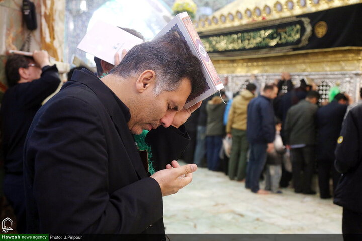 Photos/ La nuit bénie du 21 Ramadan illuminée par les prières des fidèles au sanctuaire de Hazrat Masoumeh (s)