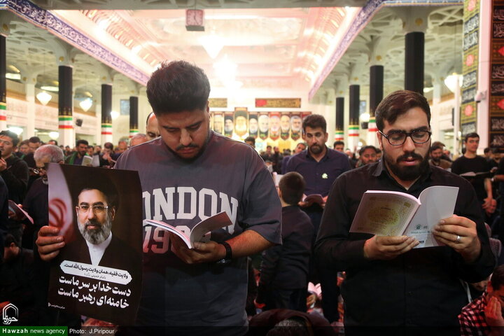 Photos/ La nuit bénie du 21 Ramadan illuminée par les prières des fidèles au sanctuaire de Hazrat Masoumeh (s)