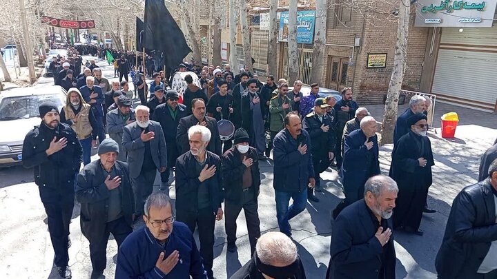 تصاویر/ حرکت هیات مذهبی شهر نطنز در سوگ شهادت امام علی (ع)و امام قائد