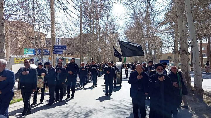 تصاویر/ حرکت هیات مذهبی شهر نطنز در سوگ شهادت امام علی (ع)و امام قائد