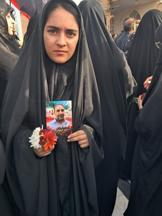 تصاویر/ اجتماع مردمی بیعت با رهبری سوم همزمان با سالروزشهادت حضرت علی (ع)در آران وبیدگل