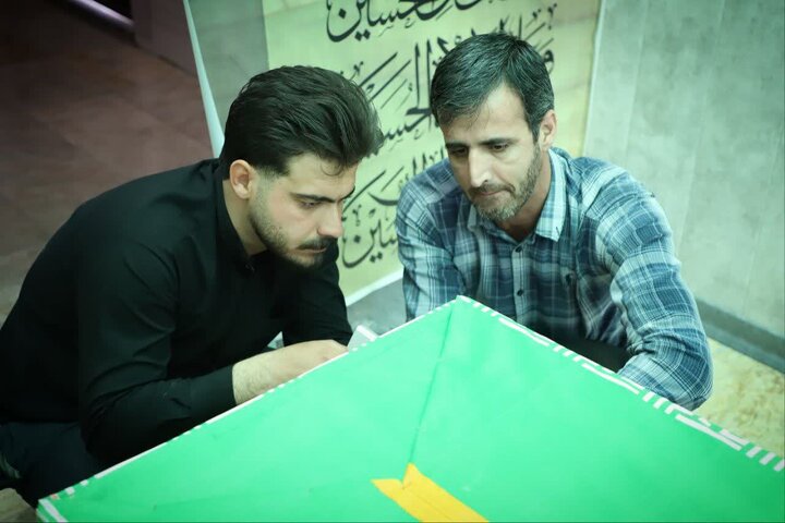 تصاویر/آماده سازی پیکر مطهر شهدا توسط خادمان و خادمیاران شهدا در اراک