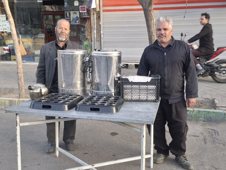 تصاویر/ بزرگترین سفره افطاری به طول یک کیلومتر در کاشان