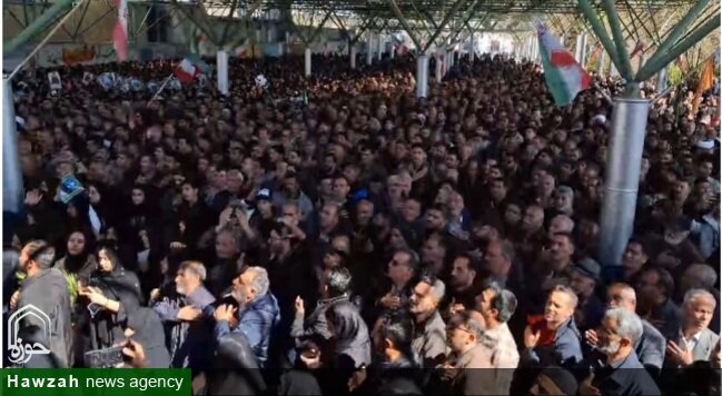 پیکر پاک ۱۶ شهید جنگ تحمیلی رمضان در بروجرد تشییع شد