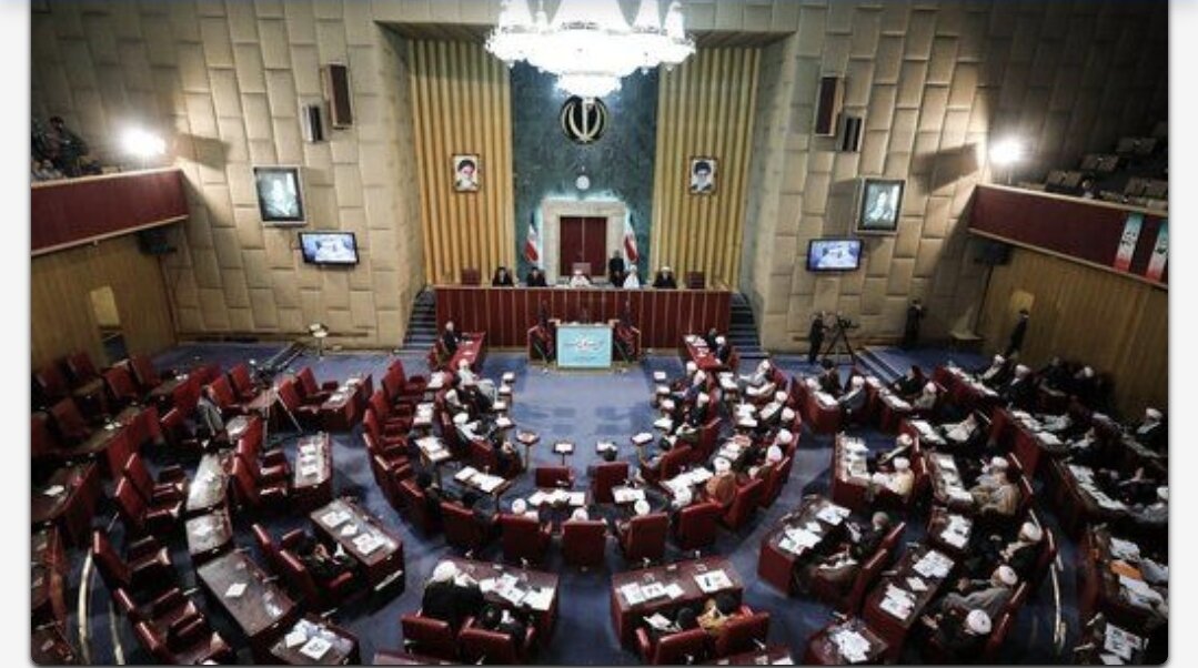 نقش ملت ایران در تعیین ولایت فقیه و تثبیت نظام اسلامی