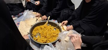 تصاویر/ فعالیت طلاب مدرسه علمیه الزهرا اراک در جنگ رمضان