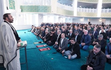 بیانیه جامعه زینبیه استانبول: دینی که در برابر طاغوت است، همواره «خامنه‌ای»‌ها می‌پرورد