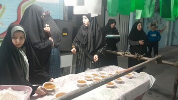 طلاب خواهر شاهین‌دژ در میدان جهاد تبیین و خدمات‌رسانی به مردم+ تصاویر
