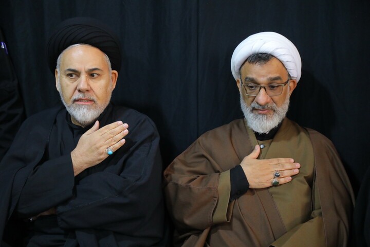 تصاویر / مراسم بزرگداشت رهبر شهید در بیت آیت الله العظمی سیستانی در قم