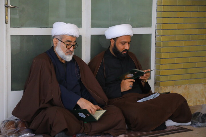 تصاویر / مراسم بزرگداشت رهبر شهید در بیت آیت الله العظمی سیستانی در قم