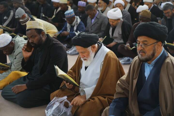 تصاویر / مراسم بزرگداشت رهبر شهید در بیت آیت الله العظمی سیستانی در قم