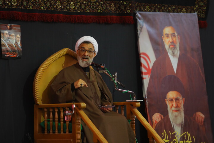 تصاویر / مراسم بزرگداشت رهبر شهید در بیت آیت الله العظمی سیستانی در قم