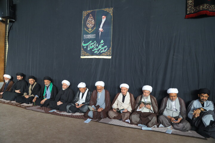 تصاویر / مراسم بزرگداشت رهبر شهید در بیت آیت الله العظمی سیستانی در قم