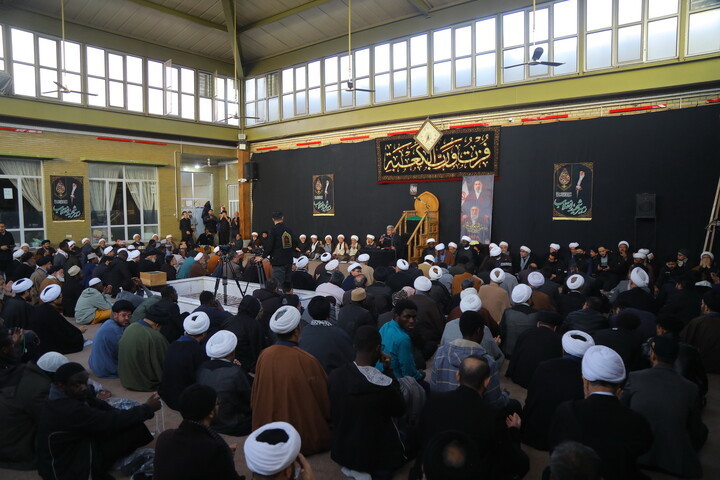تصاویر / مراسم بزرگداشت رهبر شهید در بیت آیت الله العظمی سیستانی در قم