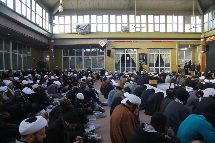 تصاویر / مراسم بزرگداشت رهبر شهید در بیت آیت الله العظمی سیستانی در قم