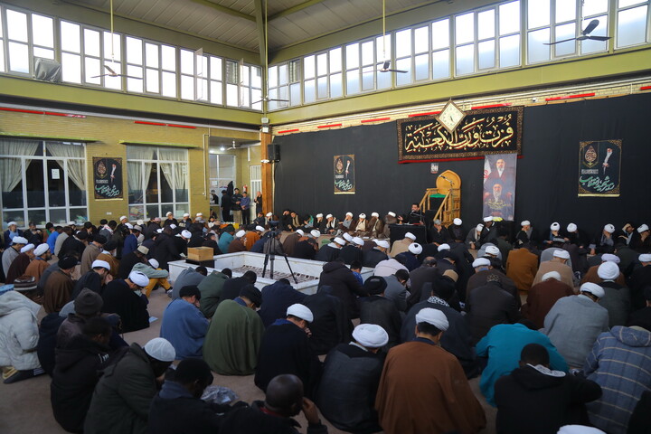 تصاویر / مراسم بزرگداشت رهبر شهید در بیت آیت الله العظمی سیستانی در قم