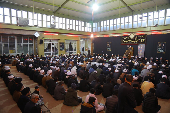 تصاویر / مراسم بزرگداشت رهبر شهید در بیت آیت الله العظمی سیستانی در قم