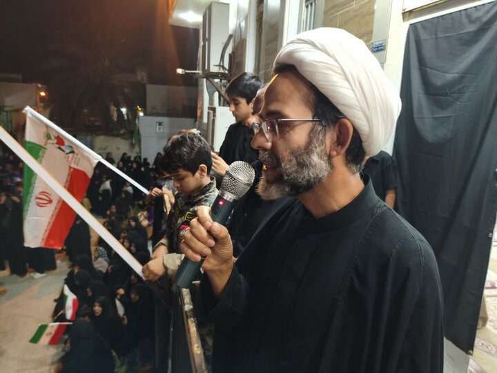 تصاویر/ بنک همچنان پای کار انقلاب