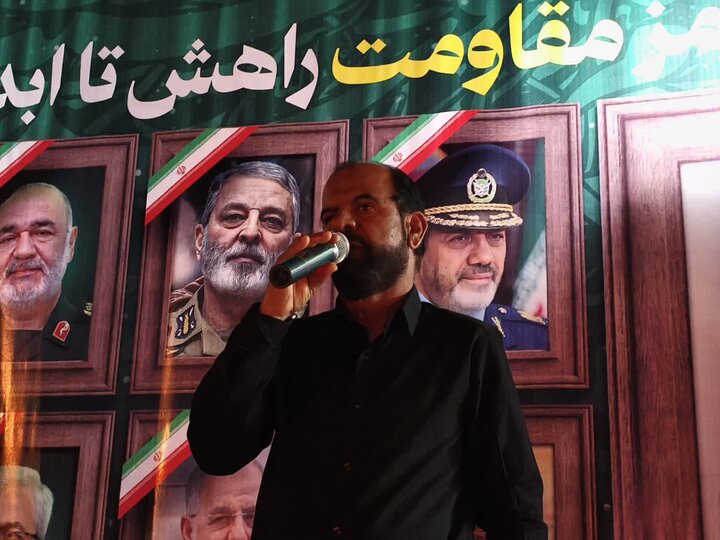تصاویر/ بنک همچنان پای کار انقلاب
