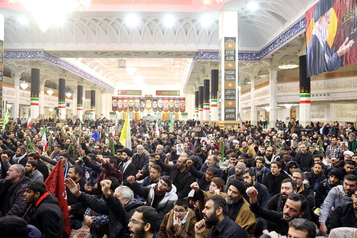 تصاویر/ آیین بیعت حامیان بین المللی انقلاب اسلامی با ولی امر مسلمین جهان