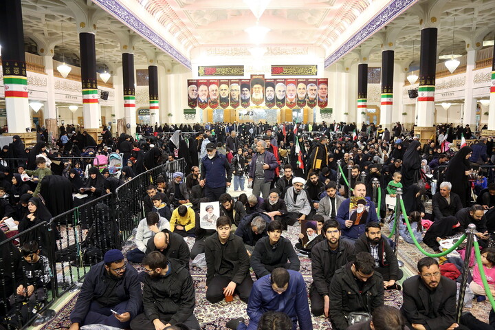 تصاویر/ آیین بیعت حامیان بین المللی انقلاب اسلامی با ولی امر مسلمین جهان